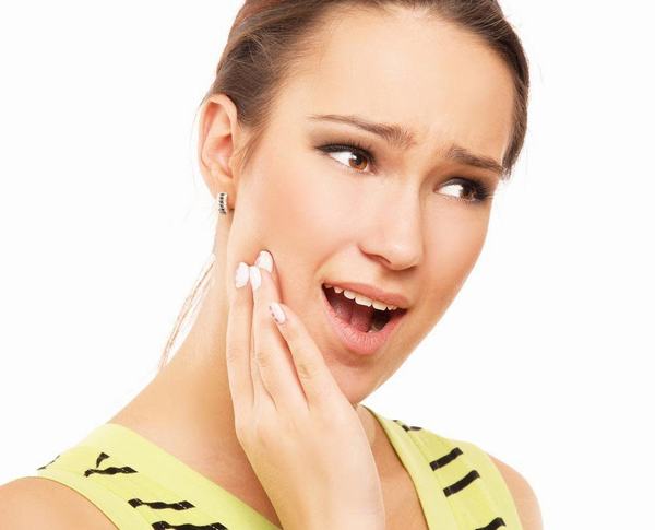 Ê buốt răng sau khi tẩy trắng có sao không? 2