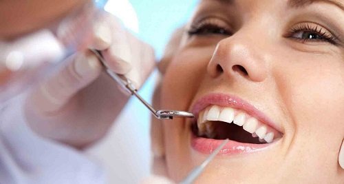 Cắt lợi trùm răng khôn có đau không? Cần tư vấn kỹ vấn đề này 3