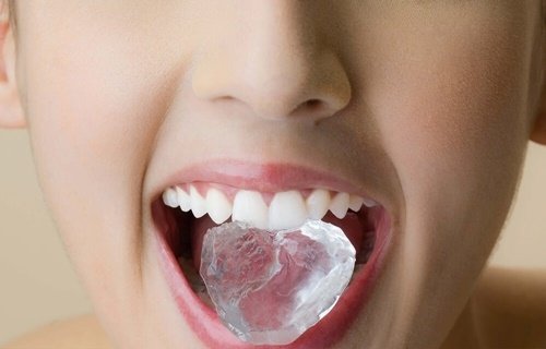 Làm răng sứ phải kiêng gì? Chế độ chăm sóc răng tốt nhất 2